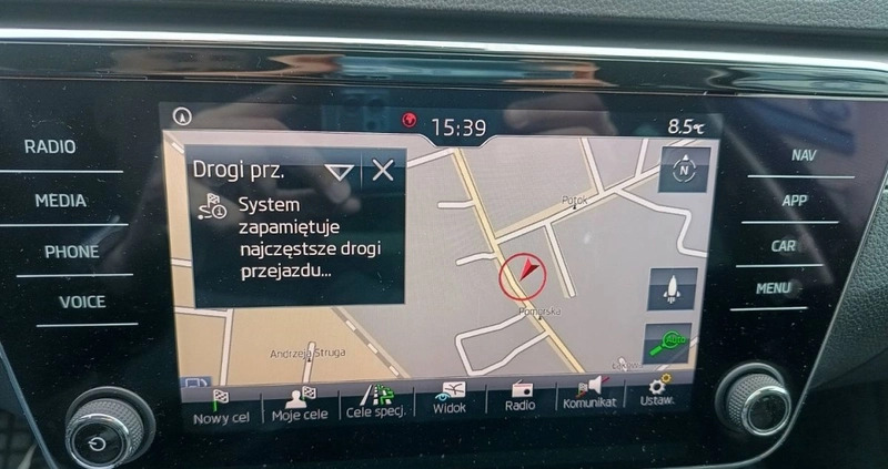 Skoda Superb cena 99900 przebieg: 121100, rok produkcji 2019 z Szczecin małe 596